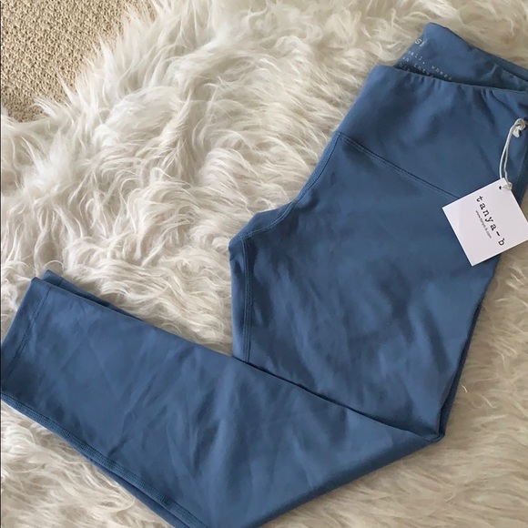 Tanya-b Pants - NWT Tanya-B Three-Quarter Legging Yoga Pants - S
